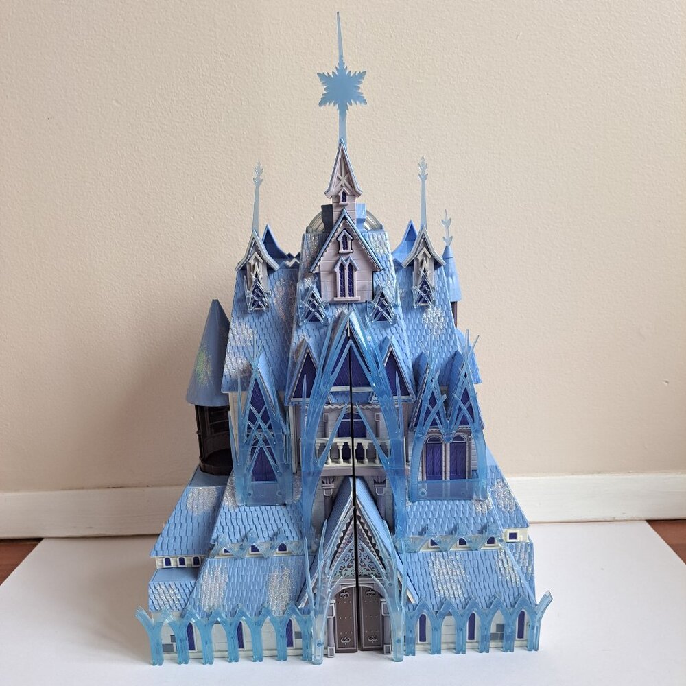 Disney Frozen Castle Play set Dollhouse with lights & sound Elsa Anna